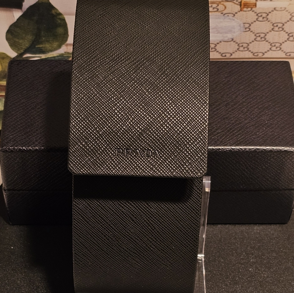 Prada Silver and Black Sunglasses Hard Case & Box Sleek Accessories - Picture 10 of 13
